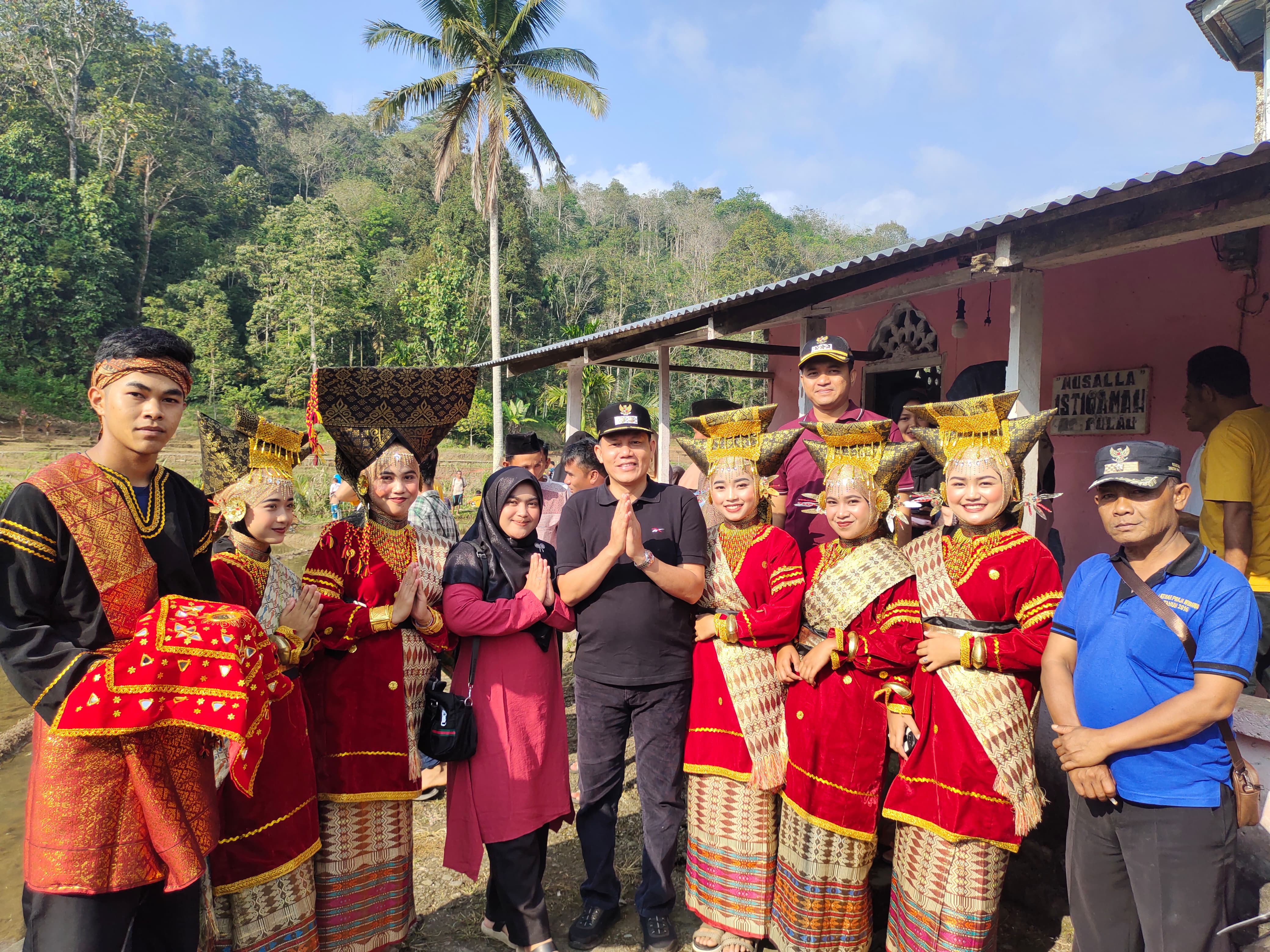  Wabup Pasaman, Sabar AS bersama Wali Nagari dan masyarakat Tanjuang Baringin Selatan
